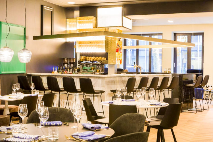 Fritz´s Frau Franzi_Düsseldorf_The Fritz GmbH_Bar_Magazin Blick in das Restaurant Fritz's Frau Franzi