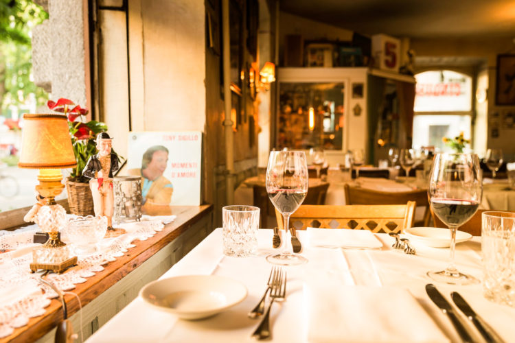 gli-interni5 Restaurant Cinque
