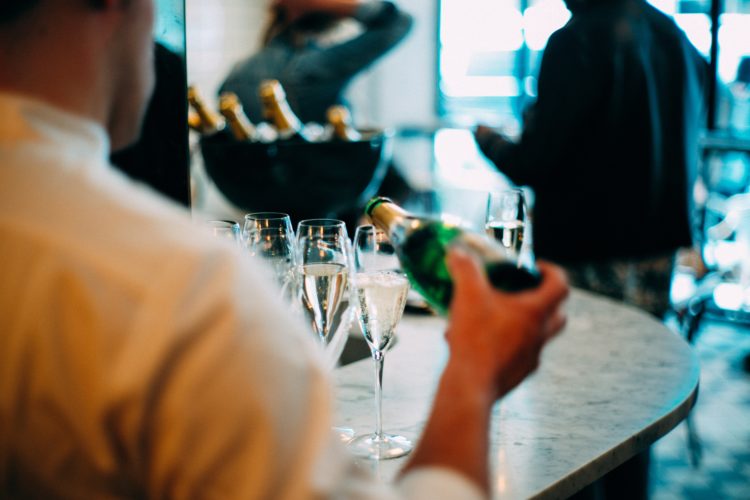pelle-martin-475814-unsplash Service