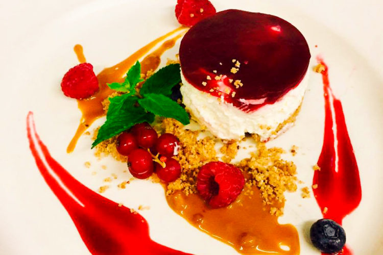 restaurant-zurich-cinque-panna-cotta.jpg__1600x0_q85_subject_location-480,480_subsampling-2-2 Kopie Cinque Zürich